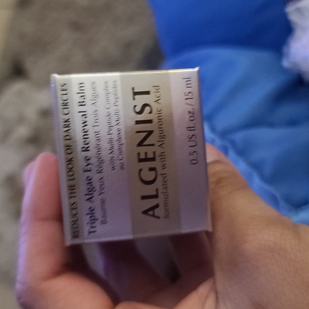 New ALGENIST Triple Algae Eye Renewal Balm - Picture 3 of 3